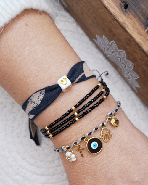 Bracelets colorés bien-être Oyartza Hontza : l'énergie des couleurs dans vos bijoux.
